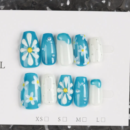 in press-on nails 10